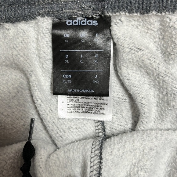 ADIDAS jogging pants - Picture 3 of 4